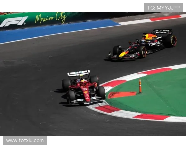 诺里斯力压维斯塔潘夺冠军，2025赛季F1王座易主迈凯伦夺双冠